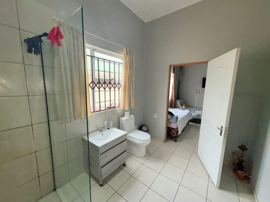 9 Bedroom Property for Sale in Quigney Eastern Cape